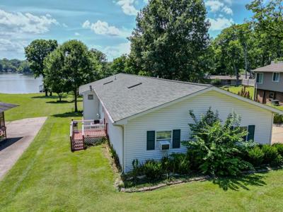 1210 Bayview Dr