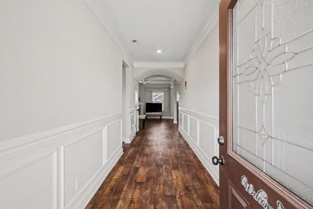 2223 Viking Court
