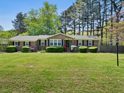 50 Maple Dr