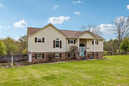 97 Oak Valley Dr
