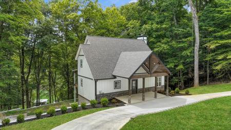 1530 Ridgeview Run