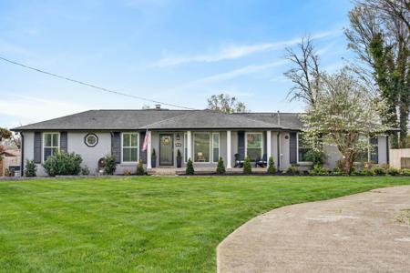 128 East Dr