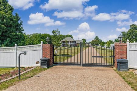 1916 S Mount Juliet Rd