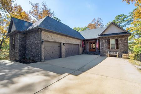 225 SANCTUARY DR