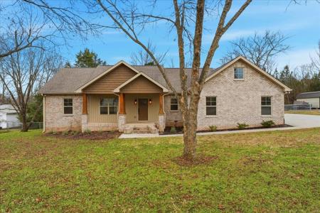 105 Lakeview Dr