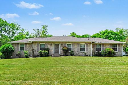 106 Oak Pl