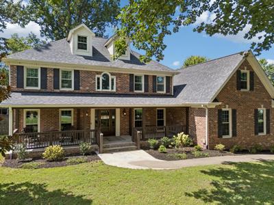 115 Laural Hill Dr