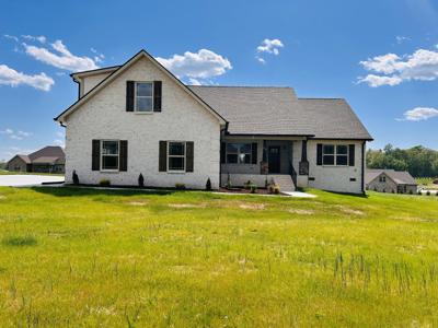 435 Randall Ln