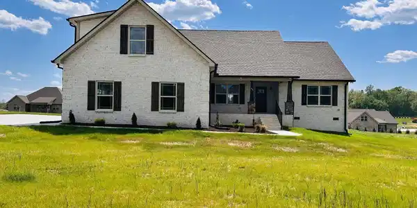 435 Randall Ln