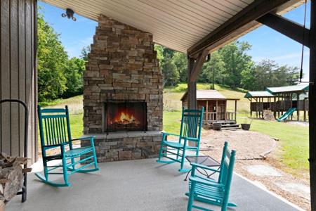 189 Cross Creek Dr