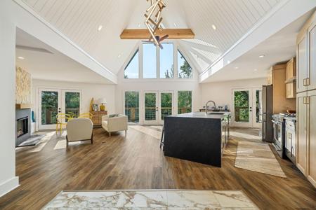 268 Summer Ct