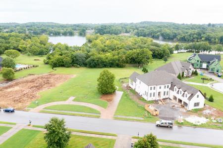 302 Stonebrook Pt