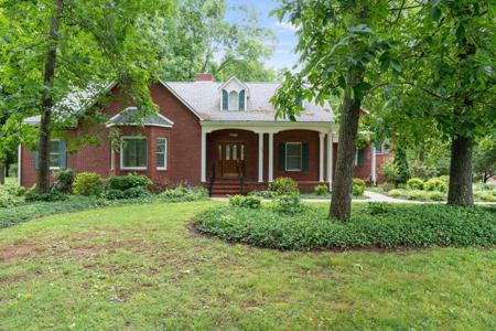124 Sugar Leaf Cir