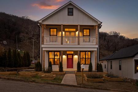 3819 Longview Drive