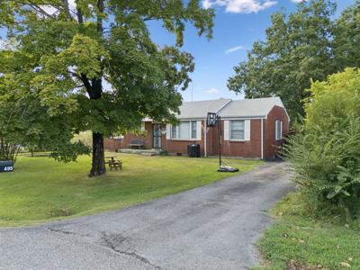 495 Carman Ave