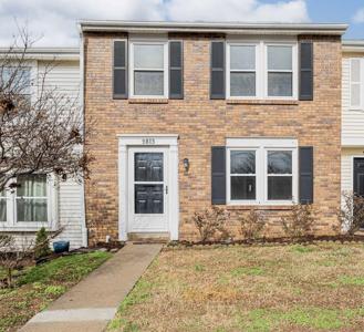 2813 Lake Forest Dr