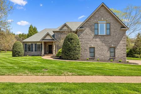 3820 Leona Pass