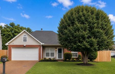 800 Thomas Bay Ct