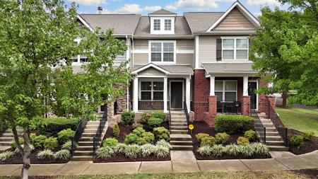 1351 Riverbrook Dr