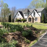 196 Hawkins Ln