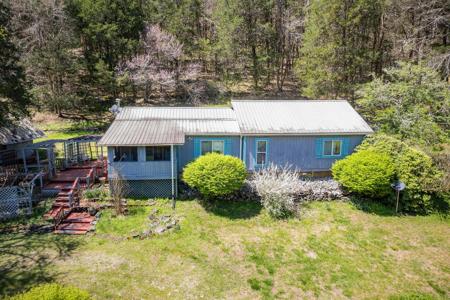 228 Stokes Ln