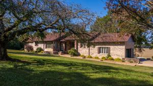 110 Hickory Hill Dr
