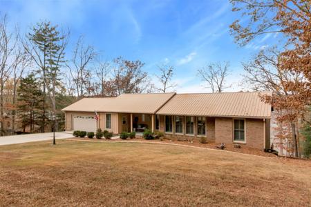 326 Loop Dr