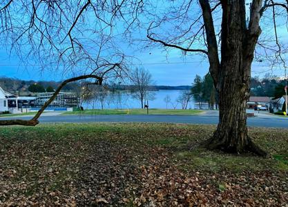 125 Twin Bay Dr