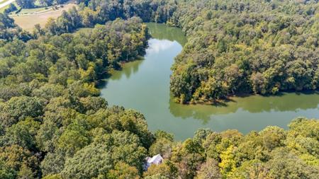 658 Moore Rd