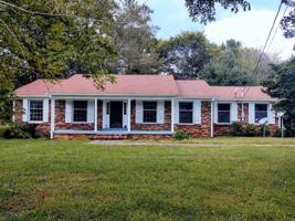 356 Lakeside Dr