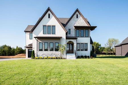 106 Autumn Breeze Dr