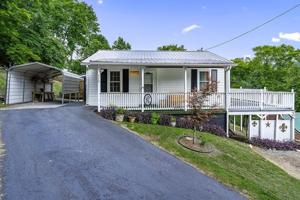 310 Main St N