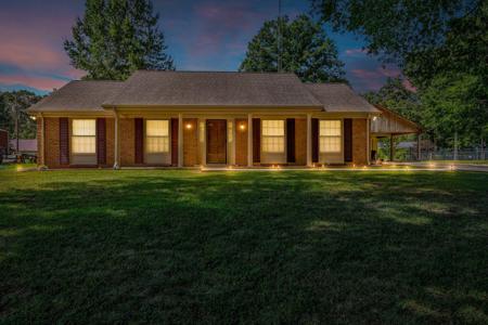 136 Park Circle