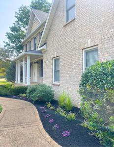 901 West Point Cove