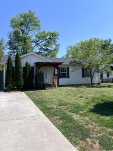 1101 N Lakeshore Dr