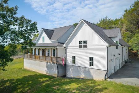 881 Eagle Mountain Rd
