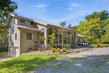5052 John Hagar Rd