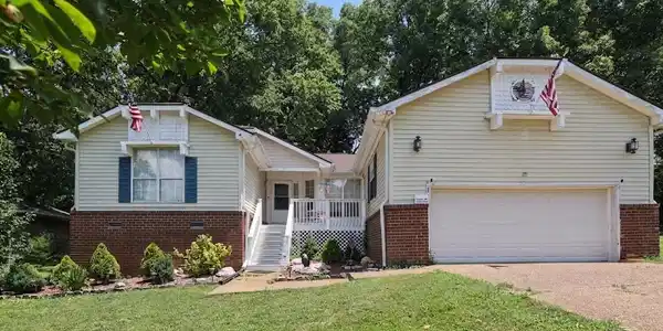 2560 Somerset Dr