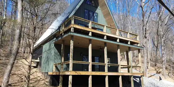 1196 Lakeside Dr