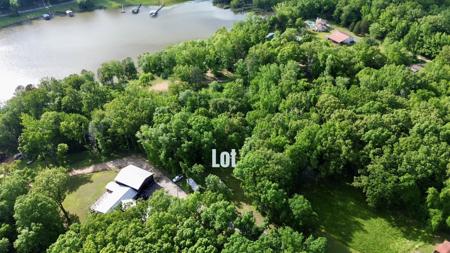 84 Lakeview Dr