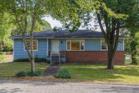 3351 Black Oak Circle