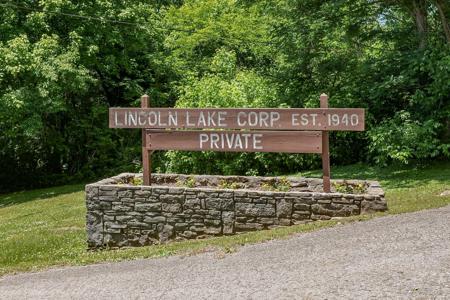 21 Lincoln Lake Rd