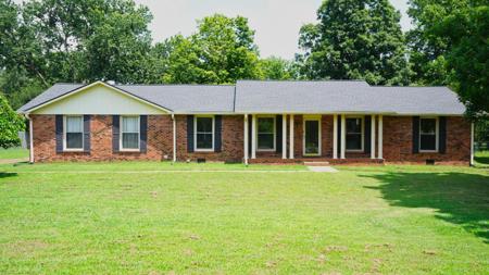858 Moreland Dr