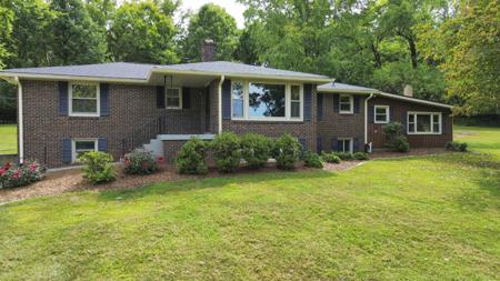118 Bay Dr