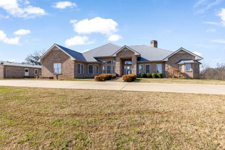 555 Randall Hitchcock Rd