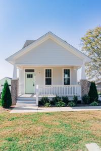 109 Shephard St N
