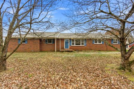 4137 Eastbrook Rd