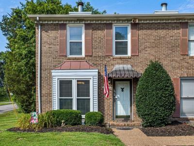 501 Williamsburg Dr