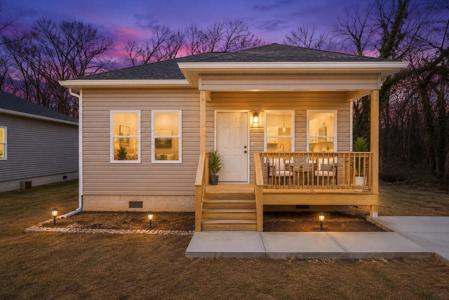 1701 Roanoke Avenue