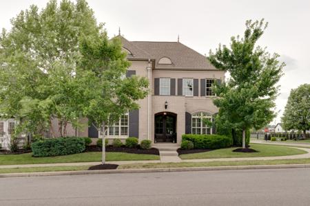 1660 Noah Ln
